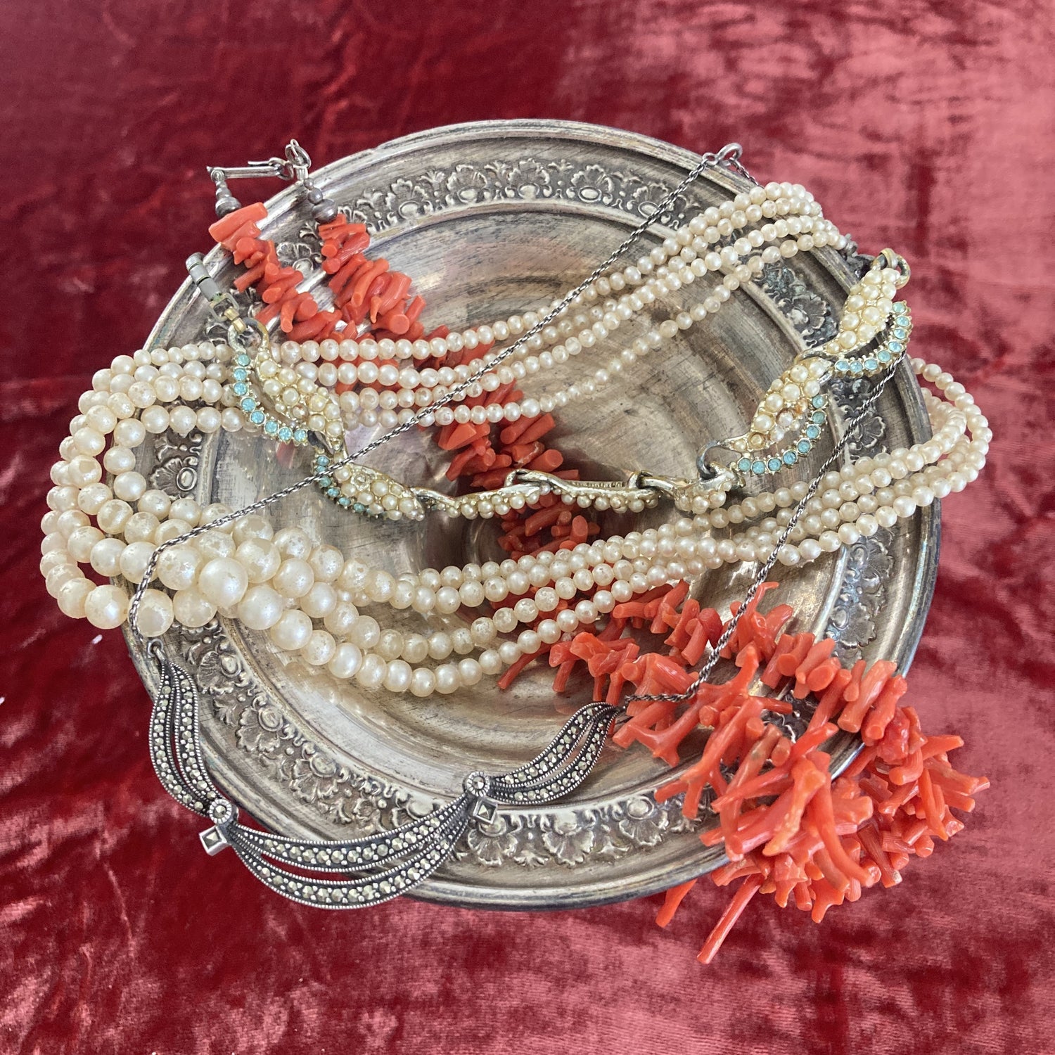 Necklaces & Pendants