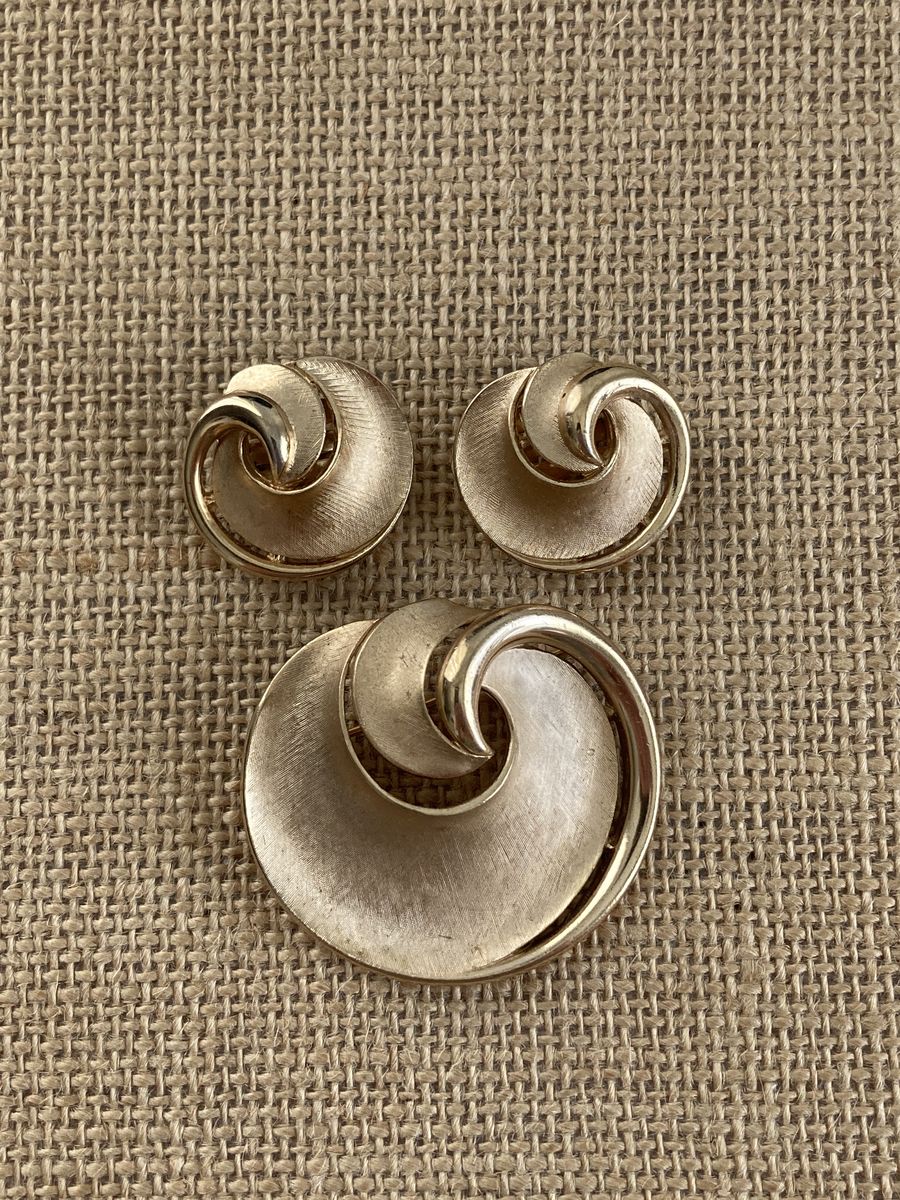 Trifari Textured Gold Swirl Brooch and Earrings