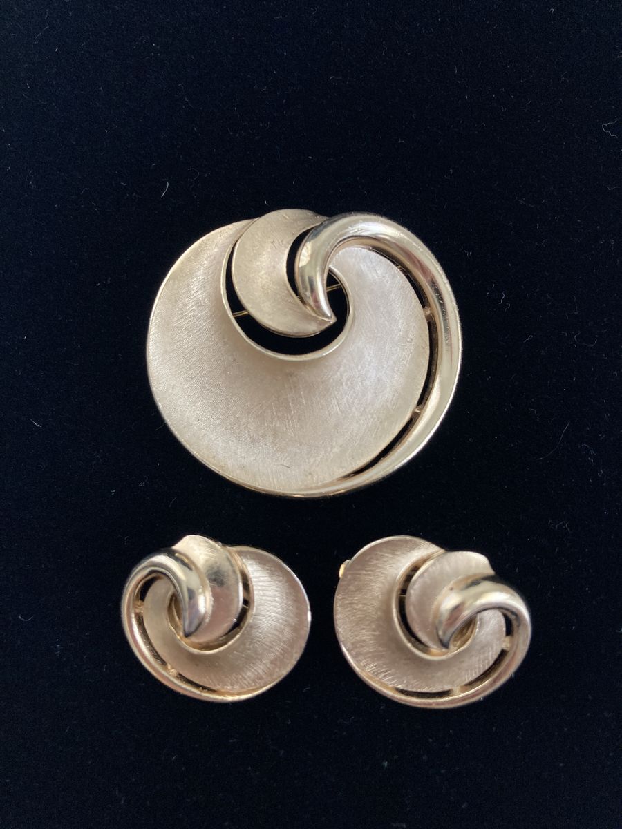 Trifari Textured Gold Swirl Brooch and Earrings
