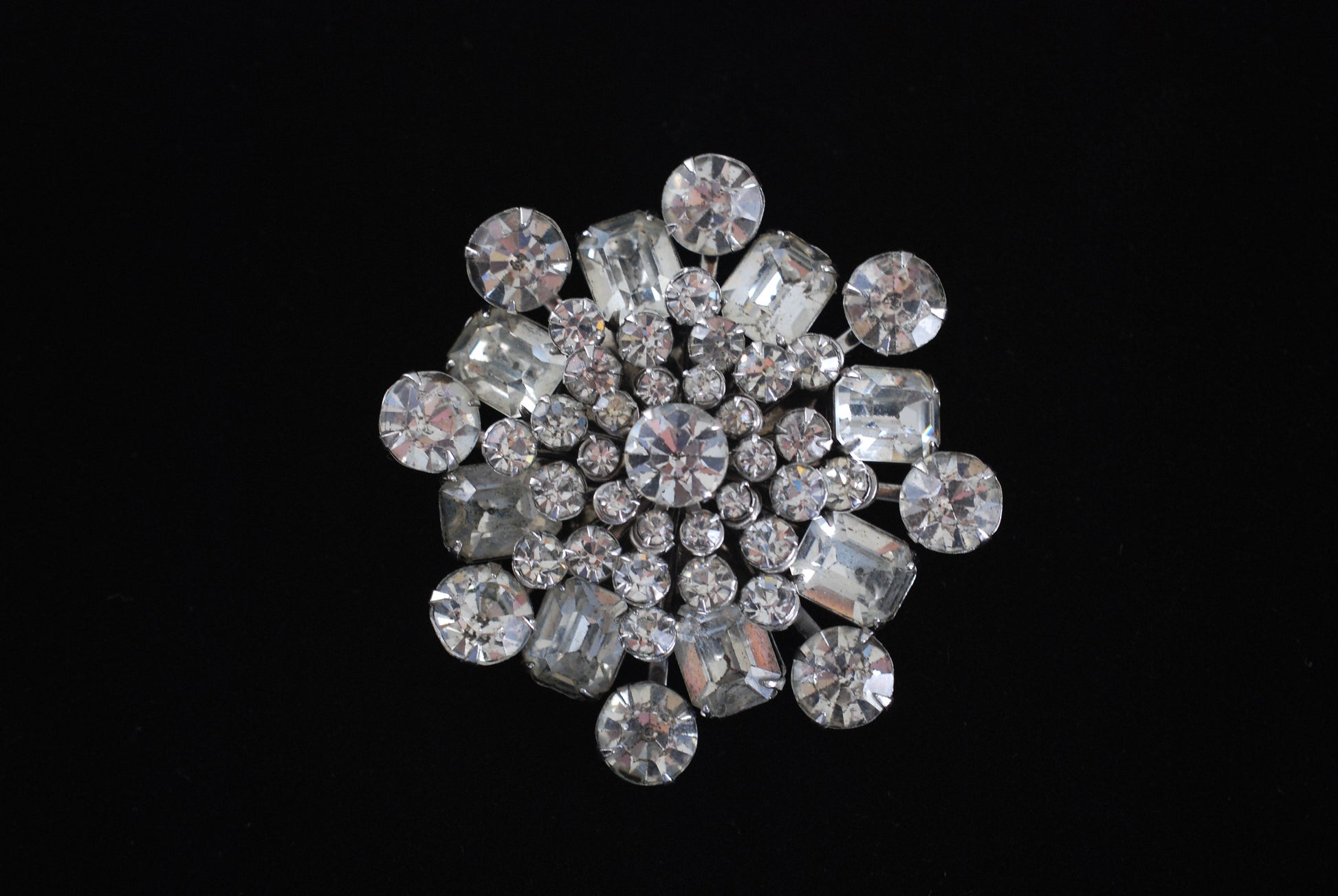 Stunning Vintage Starburst Dome Brooch Crystal Clear