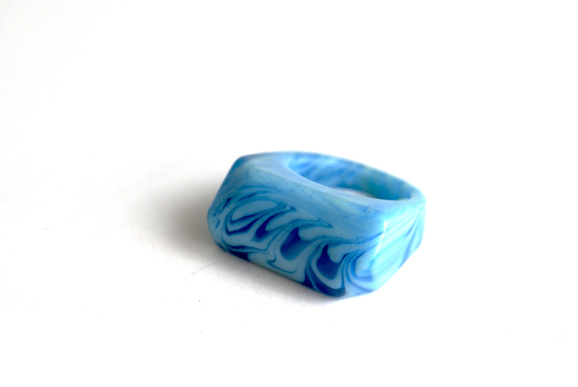 Blue Swirl Lucite Ring size 7 1/2
