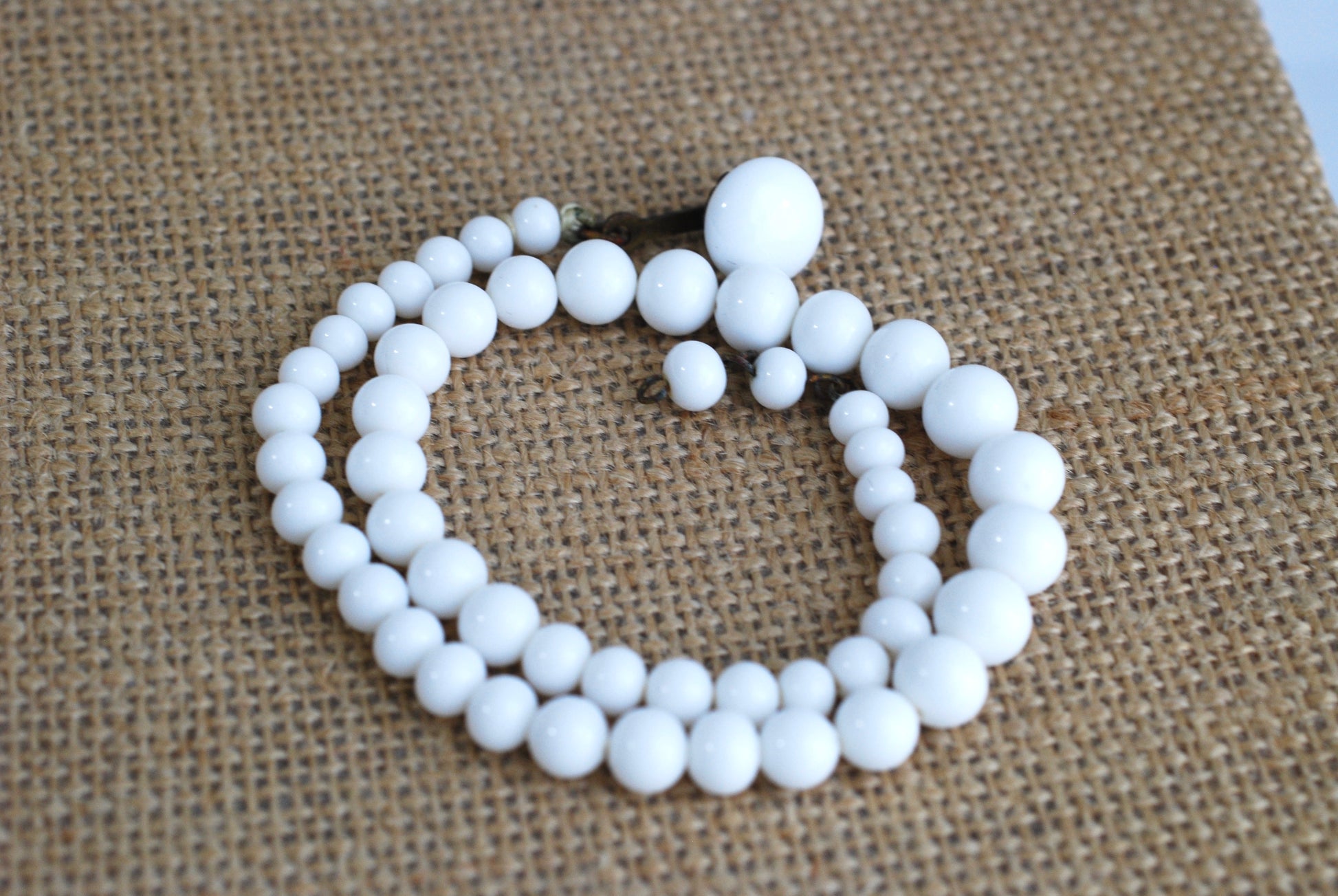 Vintage Milk Glass Necklace Graduated Bead Choker
