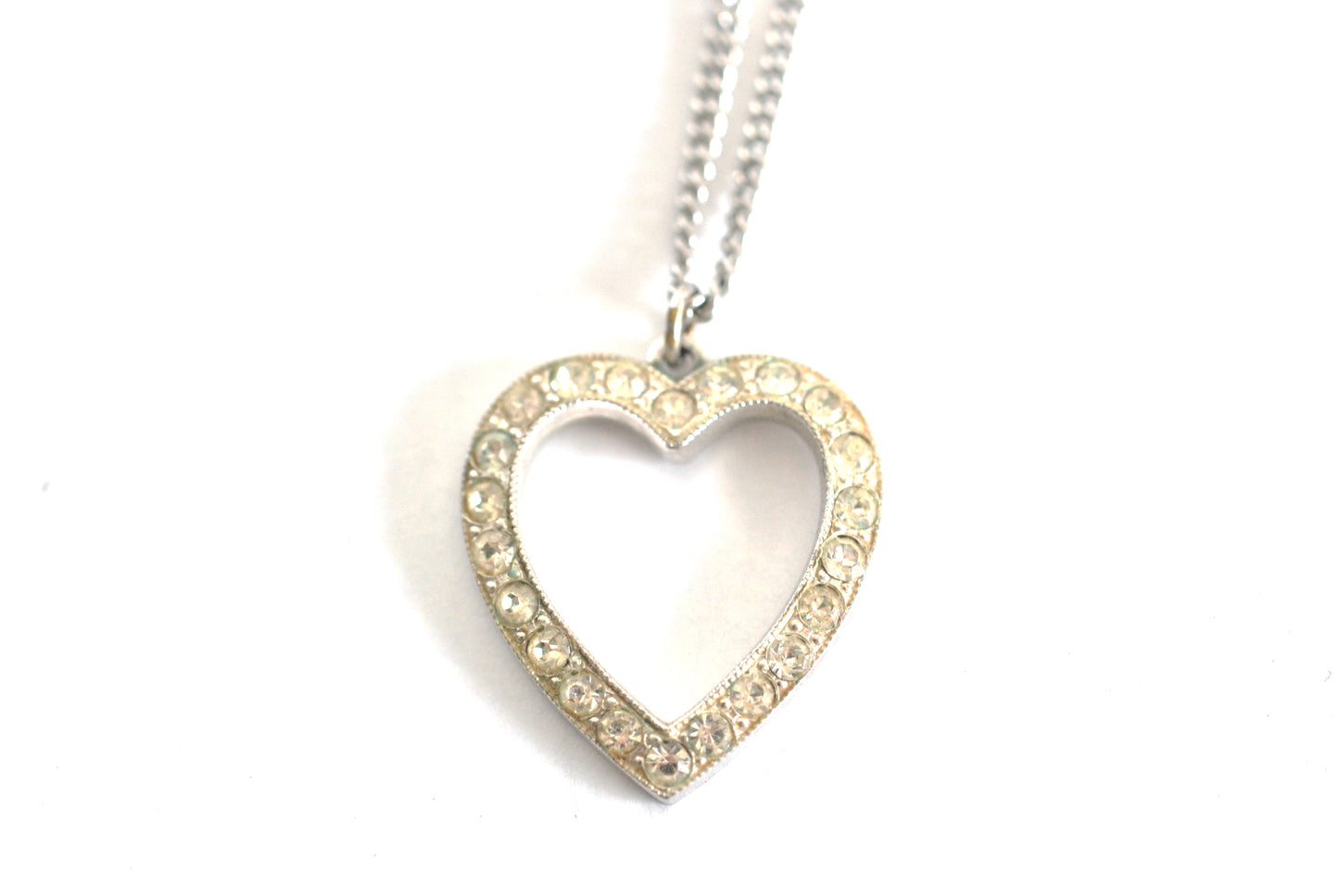 Vintage 1950s Clear Rhinestone and Rhodium Heart Pendant Necklace