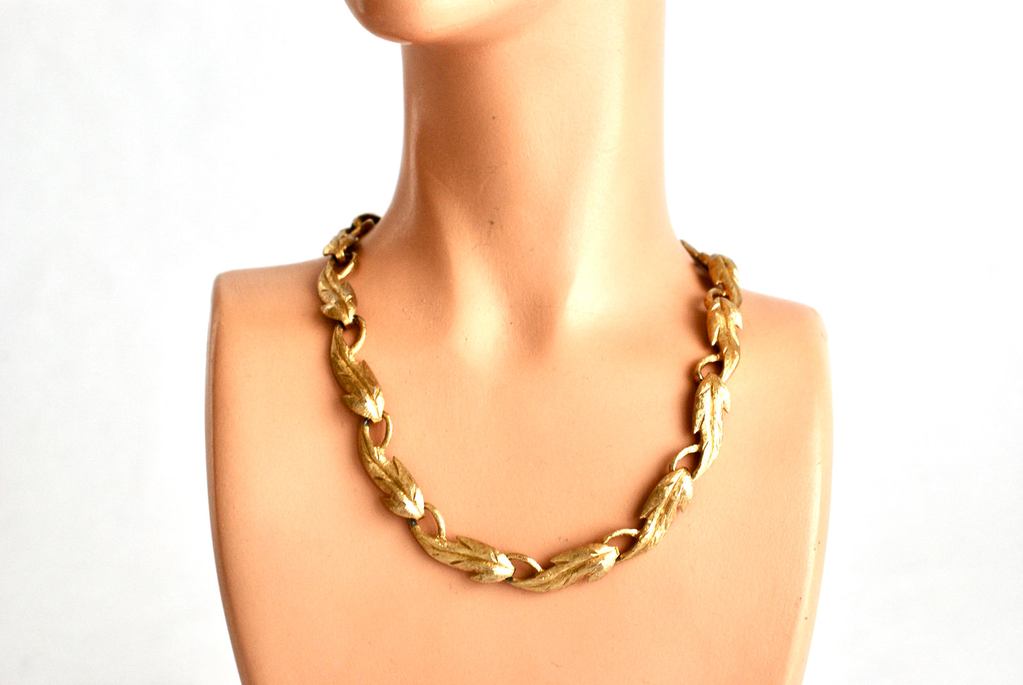 Vintage Monet Leaf Choker Goldtone Metal