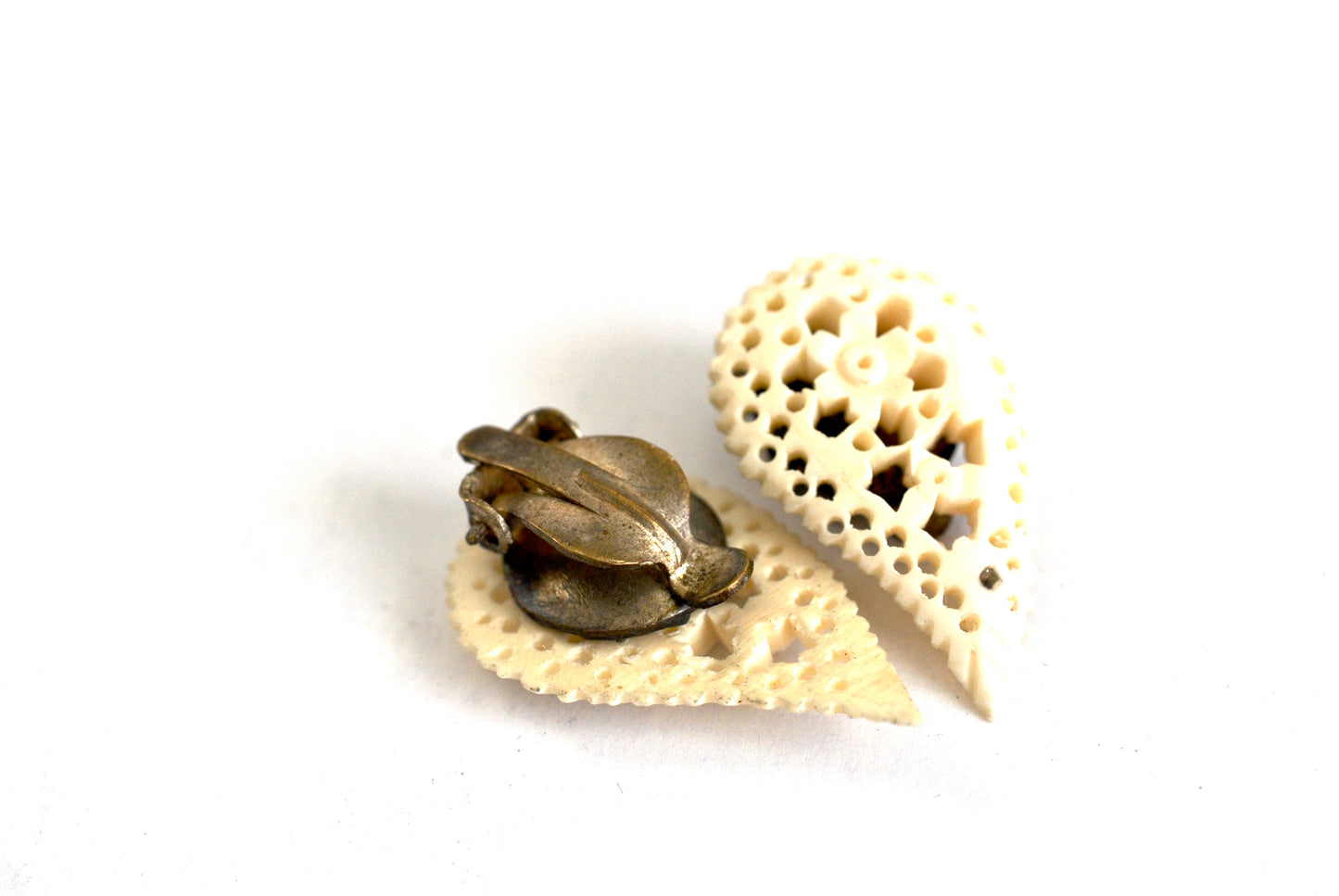 1940's Celluloid Paisley Cutout Earrings Clip On Style