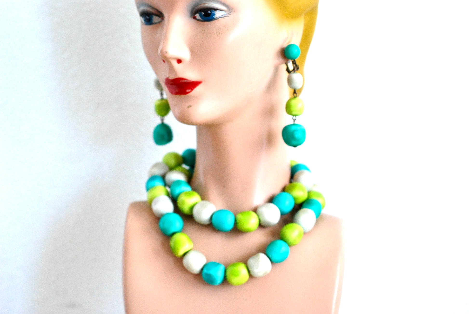 Tropical Necklace and Earrings set Vintage 1970s