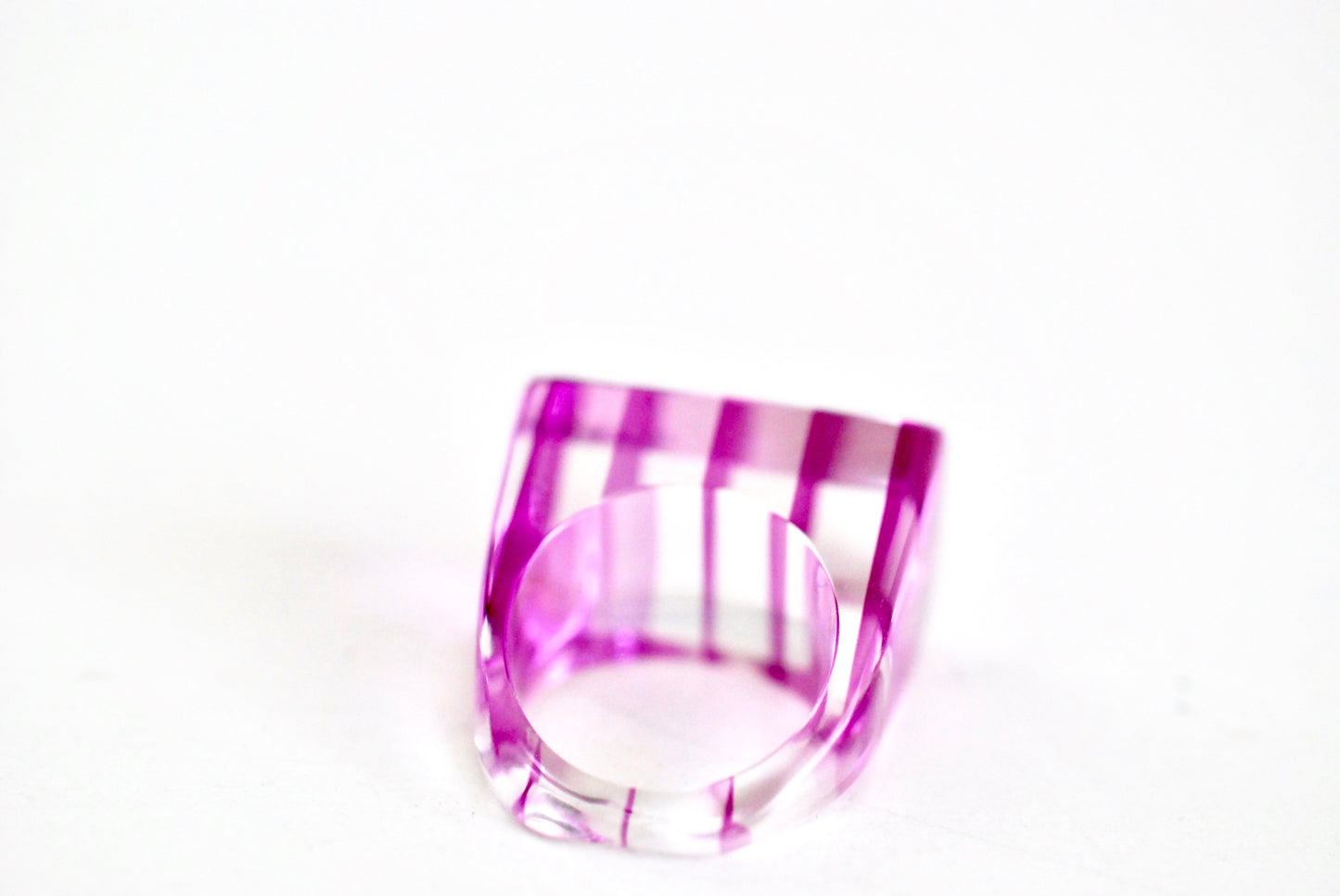 Purple Lucite Ring Vintage size 7 1/2