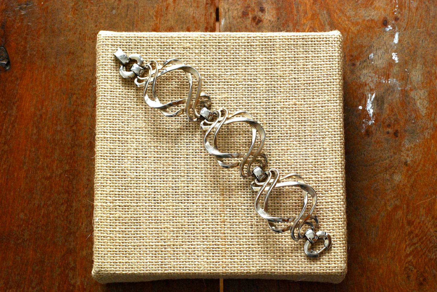 Silver Tone Large Open Love Knot Link Bracelet