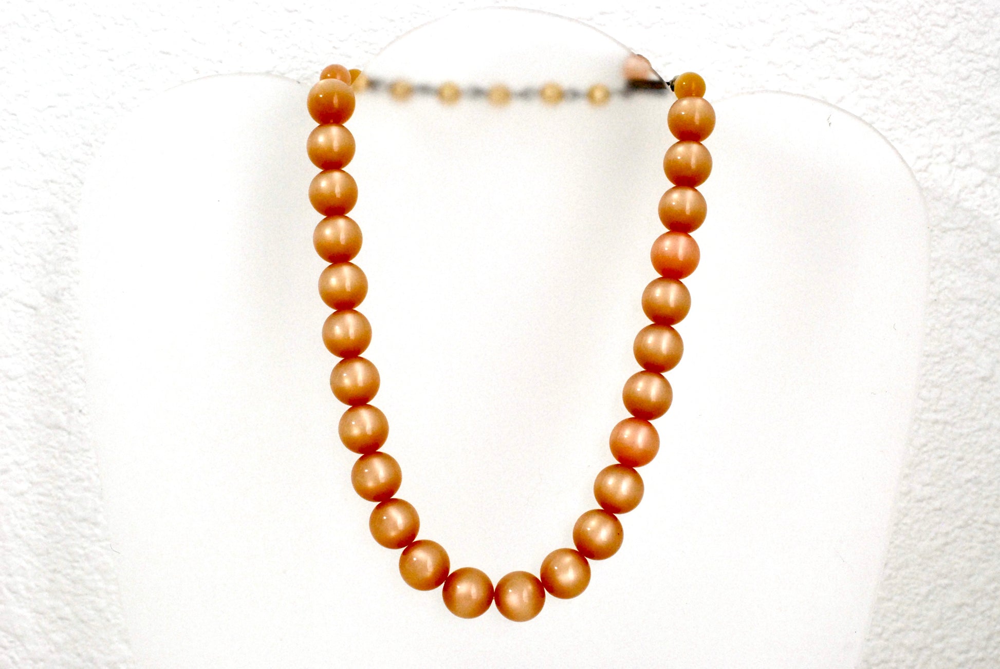 Vintage Peach Moonglow Thermoset Bead Choker Necklace