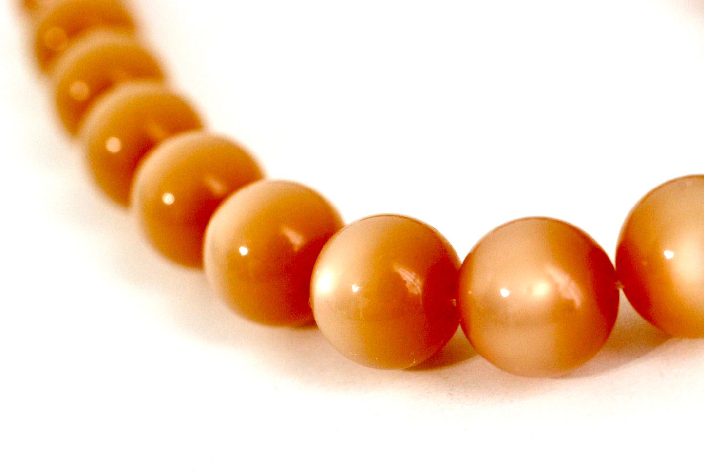 Vintage Peach Moonglow Thermoset Bead Choker Necklace