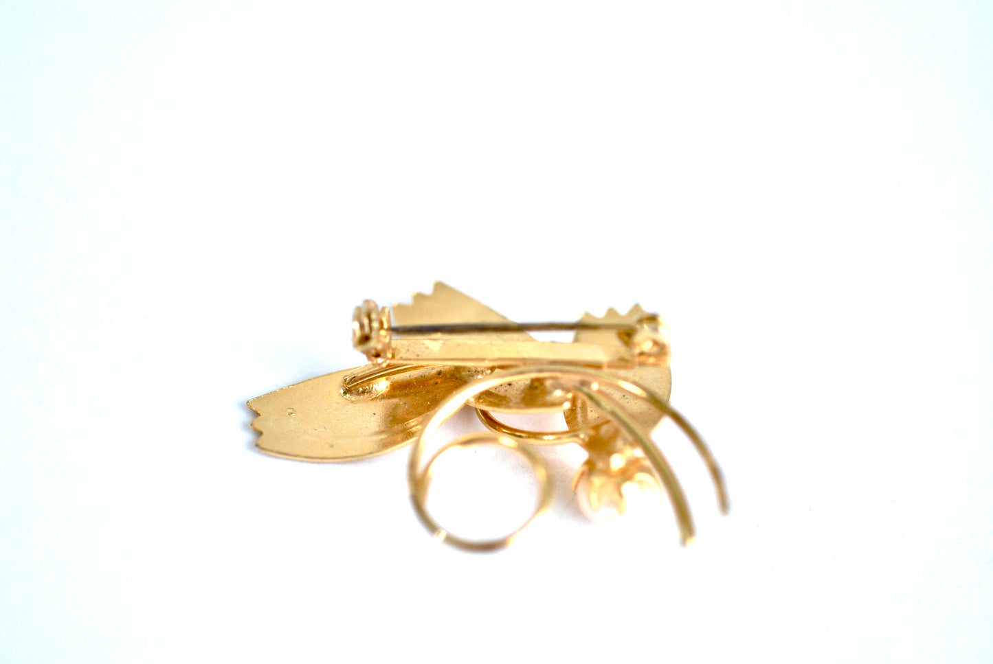 Gold Tone Vintage Brooch Leaves with Single Pearl