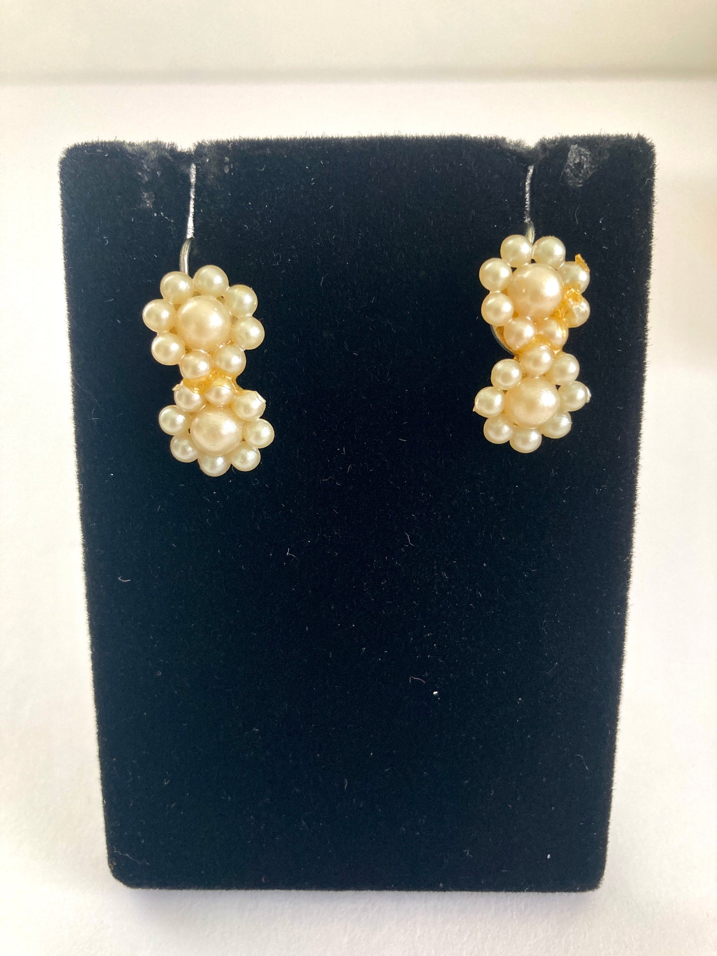 Pearlized Floral Cluster Screw Back Earrings
