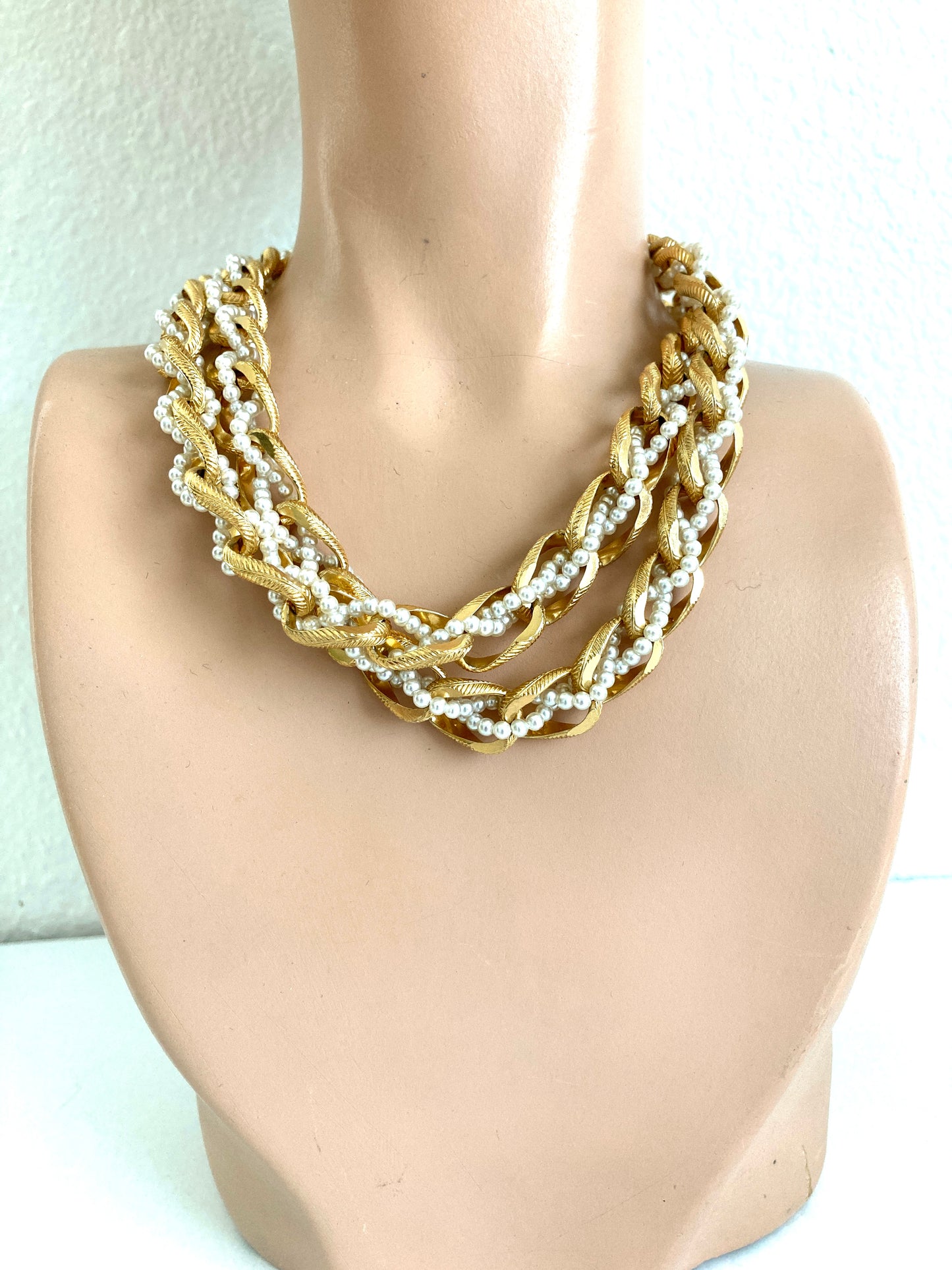 Gold Tone Textured Chain with Woven Pearl Necklace