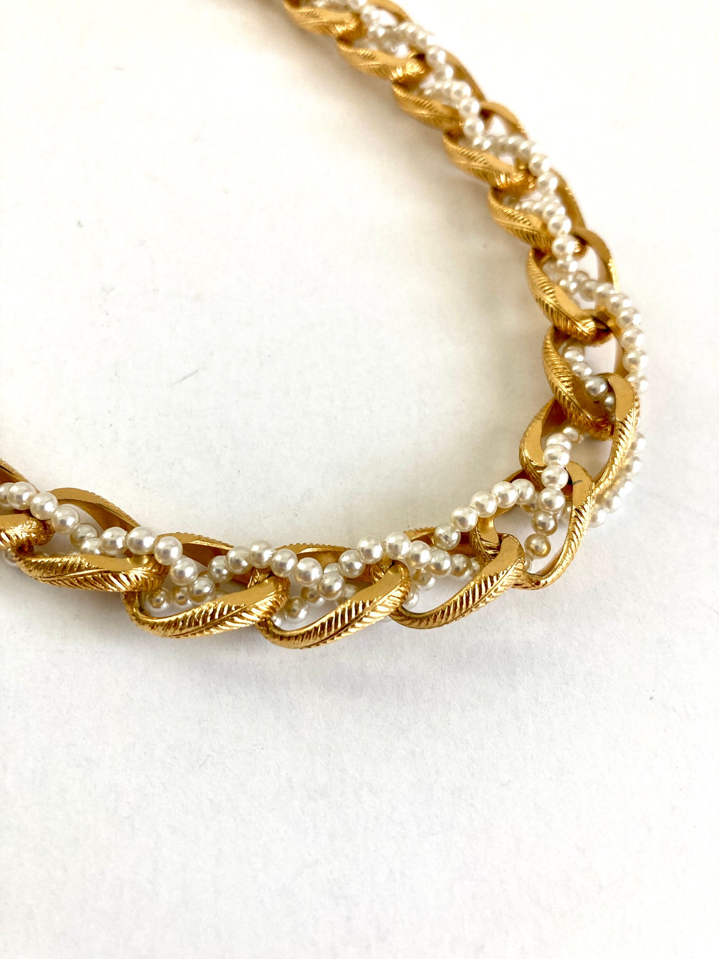 Gold Tone Textured Chain with Woven Pearl Necklace