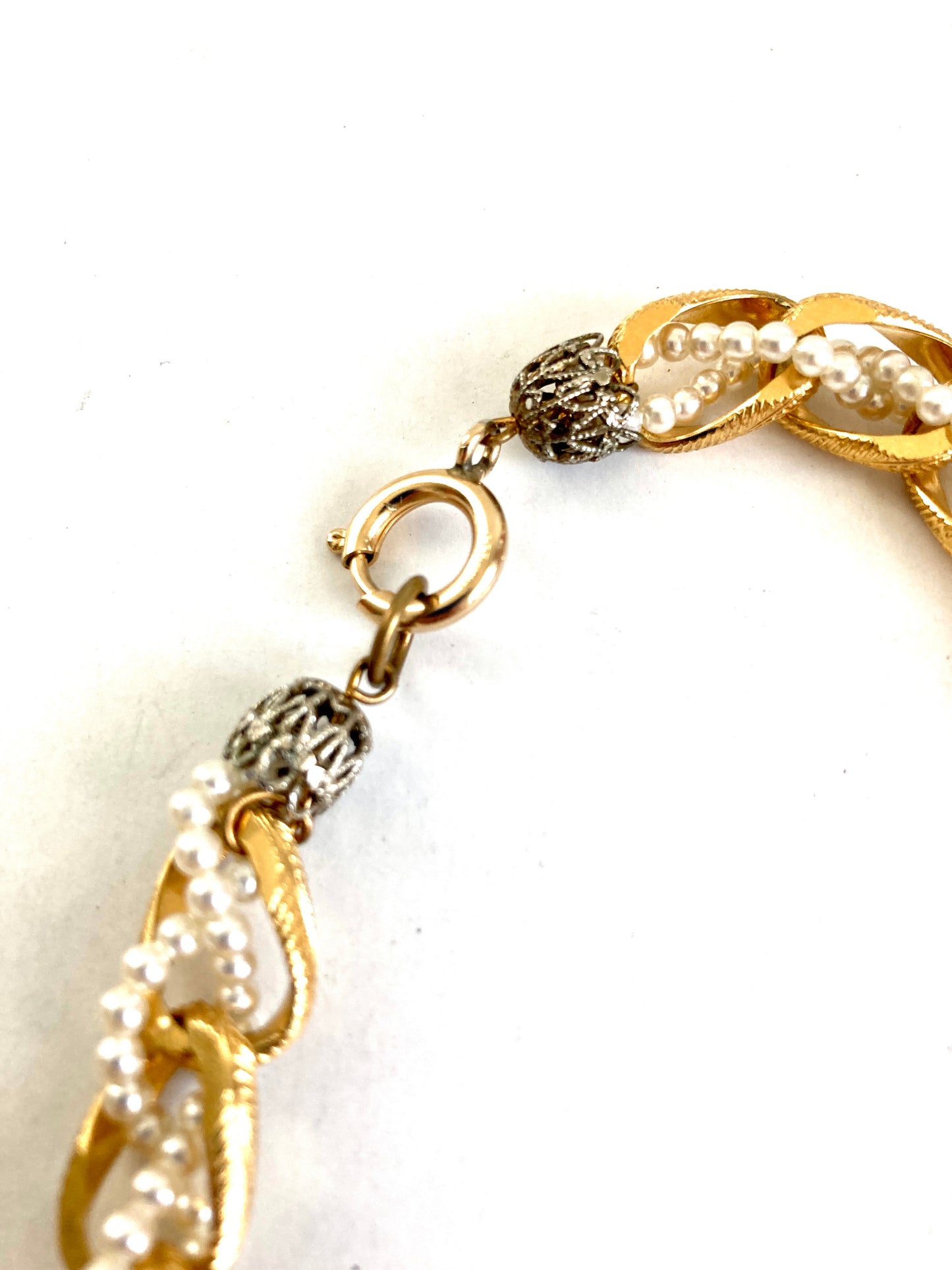 Gold Tone Textured Chain with Woven Pearl Necklace