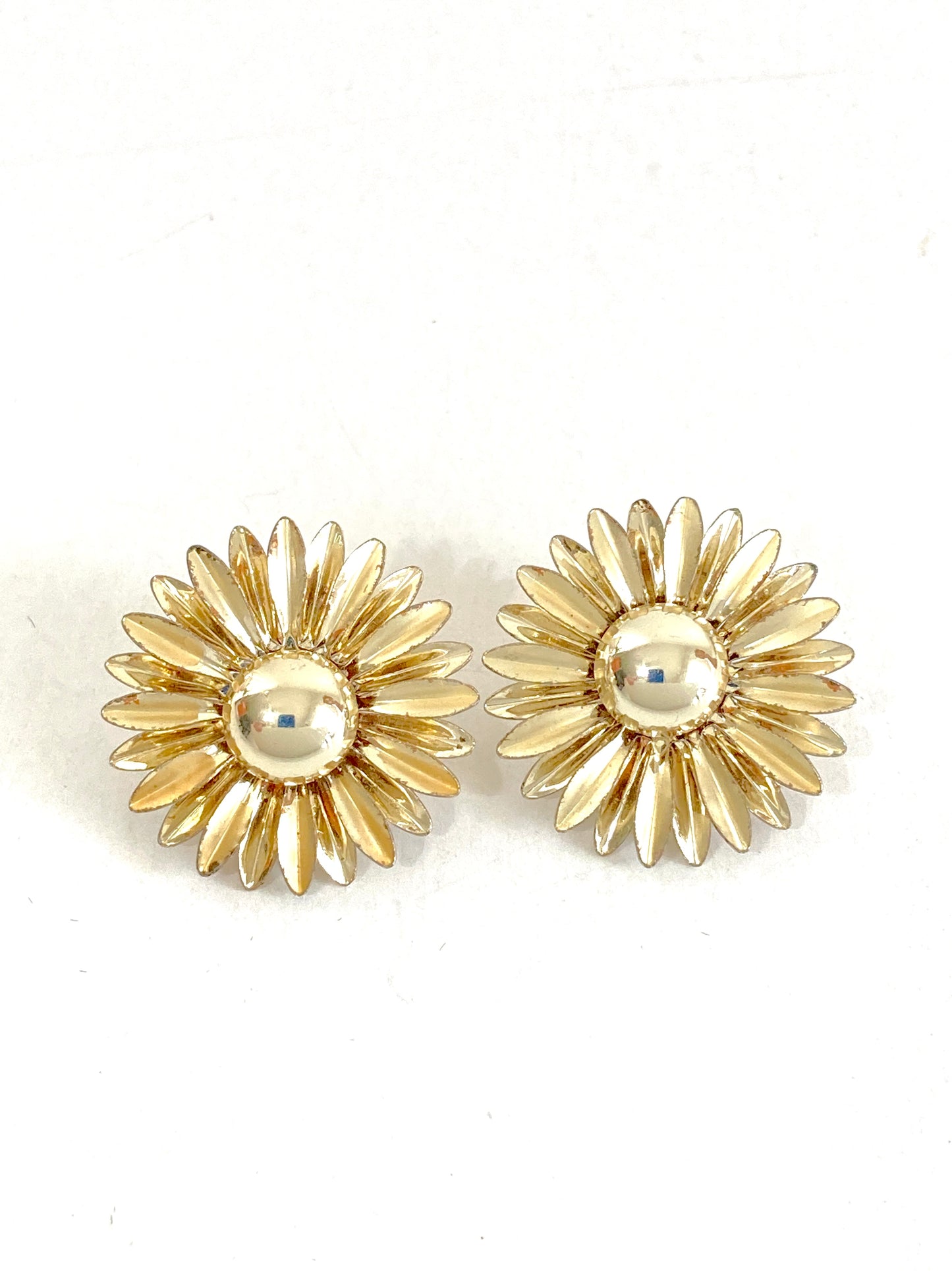Gold Tone Daisy Clip On Earrings