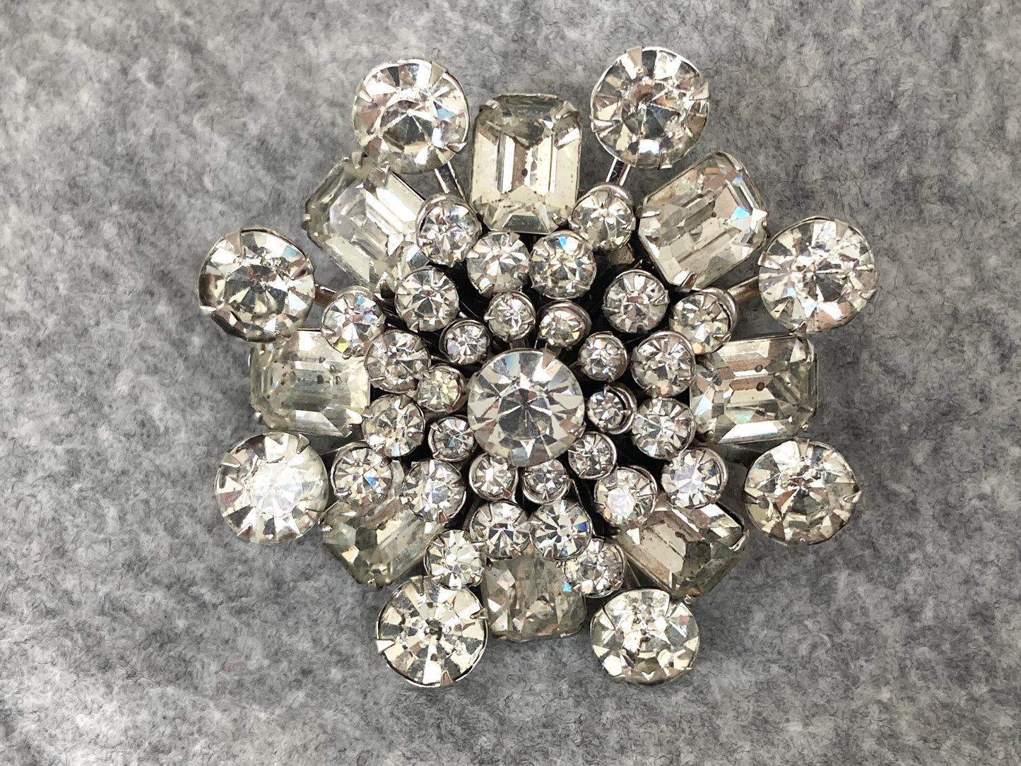 Stunning Vintage Starburst Dome Brooch Crystal Clear