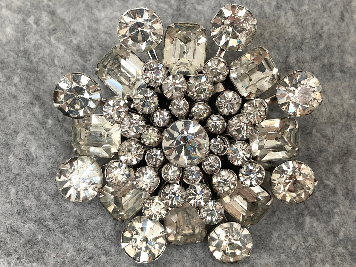 Stunning Vintage Starburst Dome Brooch Crystal Clear