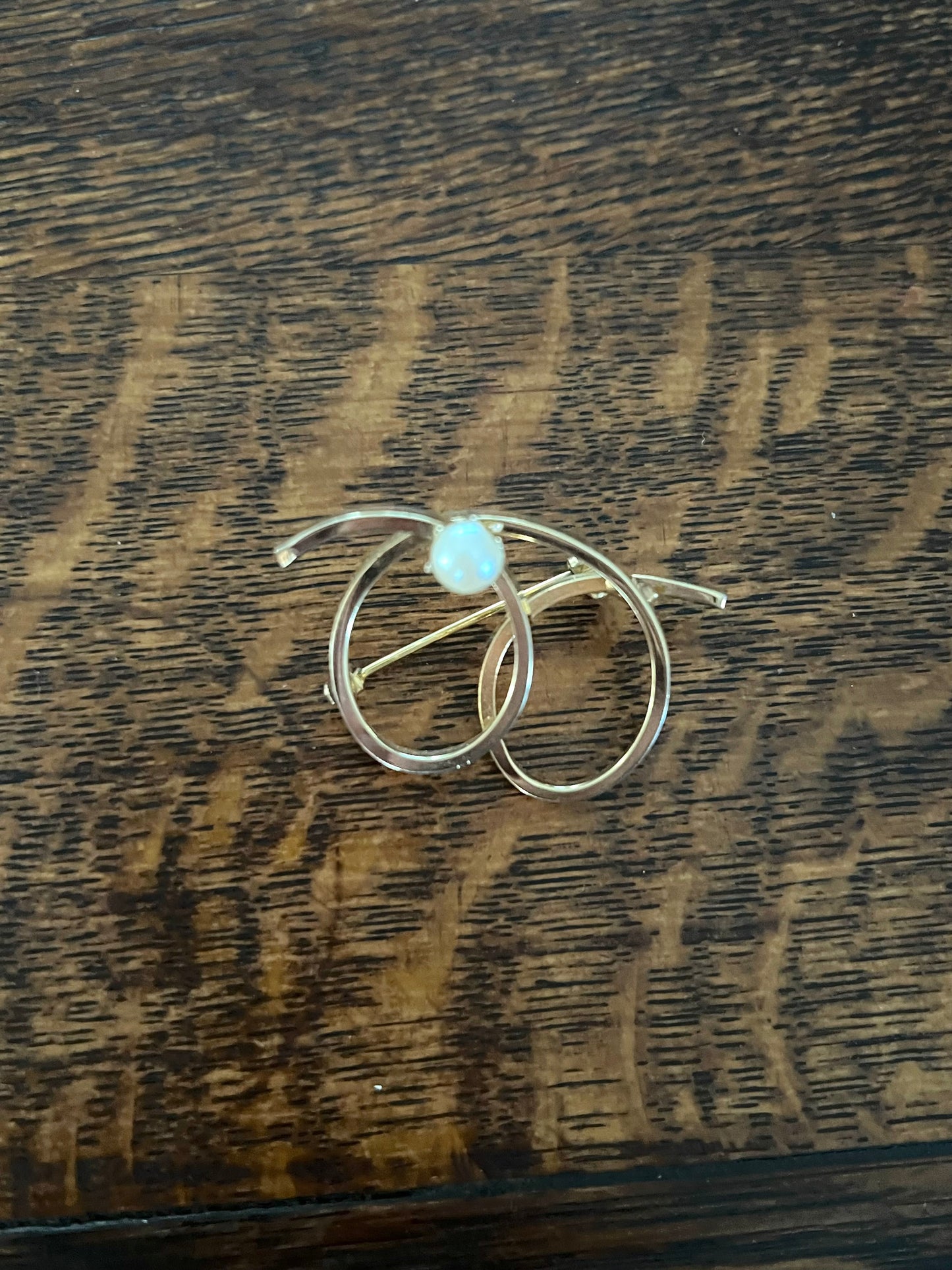 Double Loop Gold Plated Brooch with Single Pearl