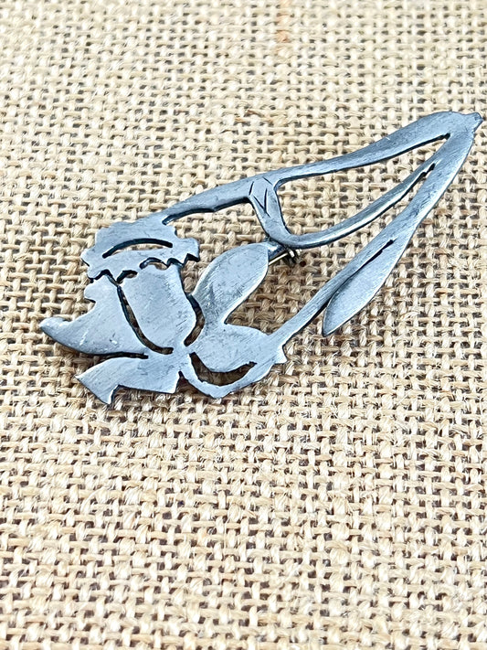 Antique Pewter Daffodil Flower Brooch