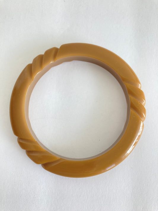 Carved Bakelite Bangle in Caramel