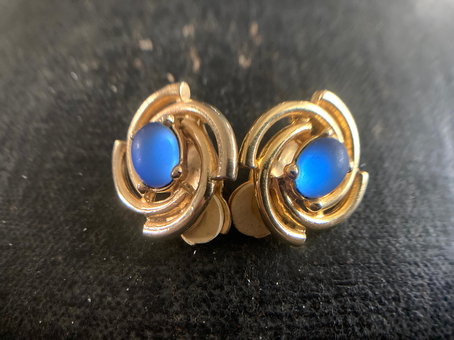 Vintage Paolo Gucci Earrings Blue Moonglow Gold-tone Metal