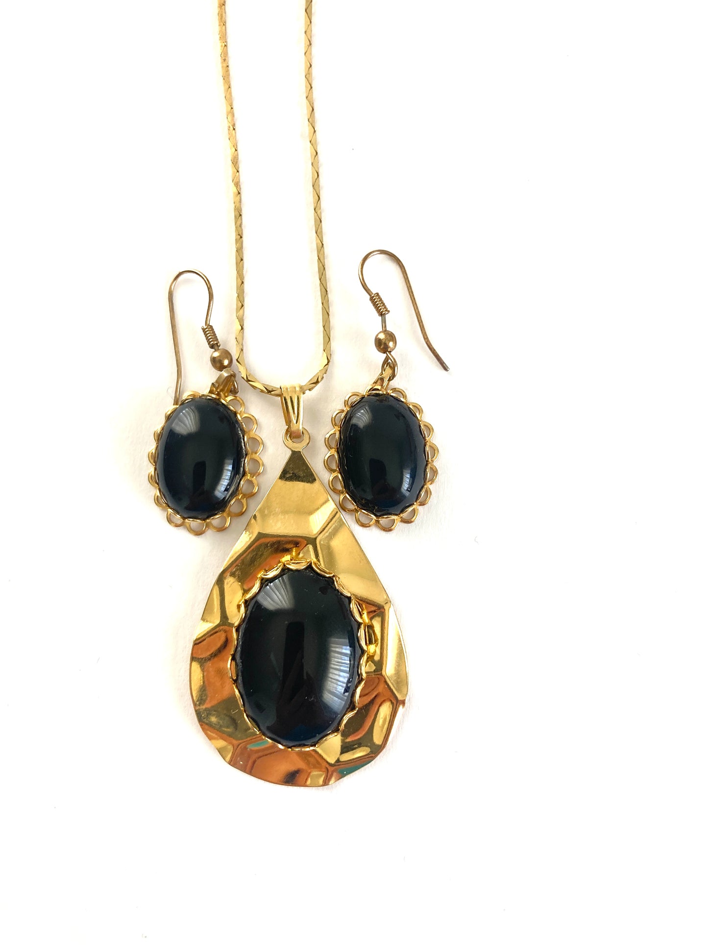 Teardrop Necklace and Earrings in Black and Gold Tone
