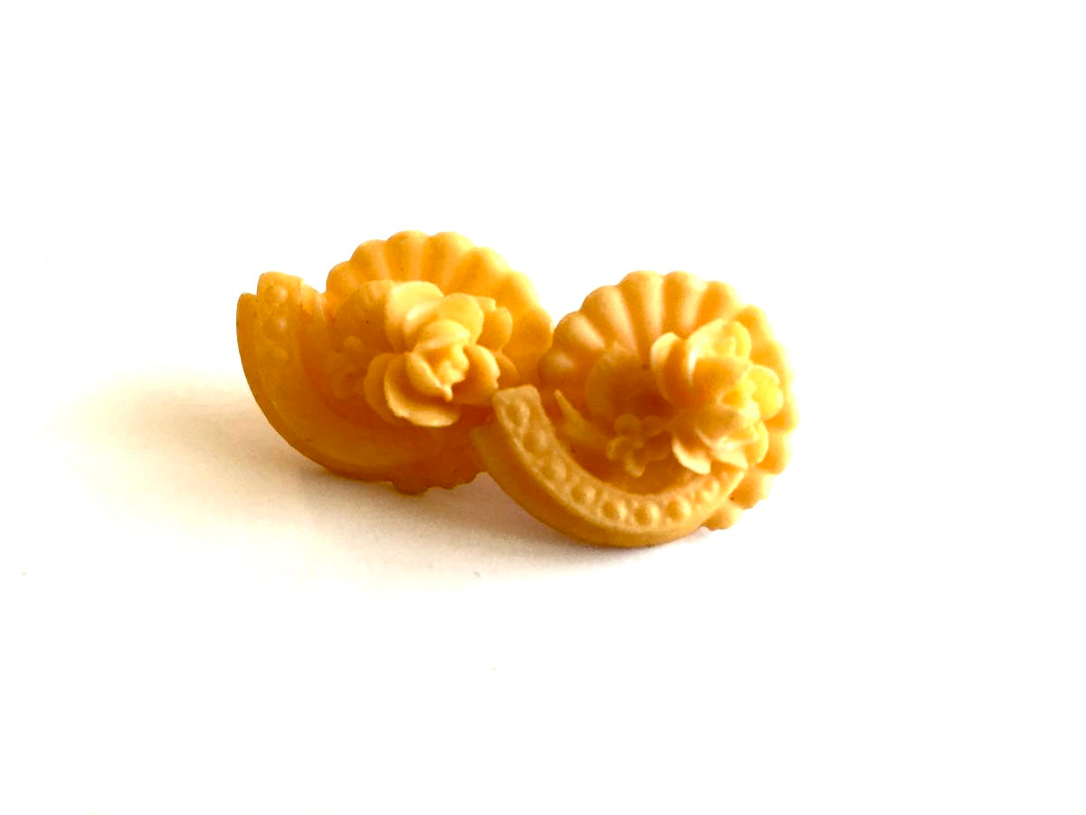 Vintage Celluloid Flower Earrings