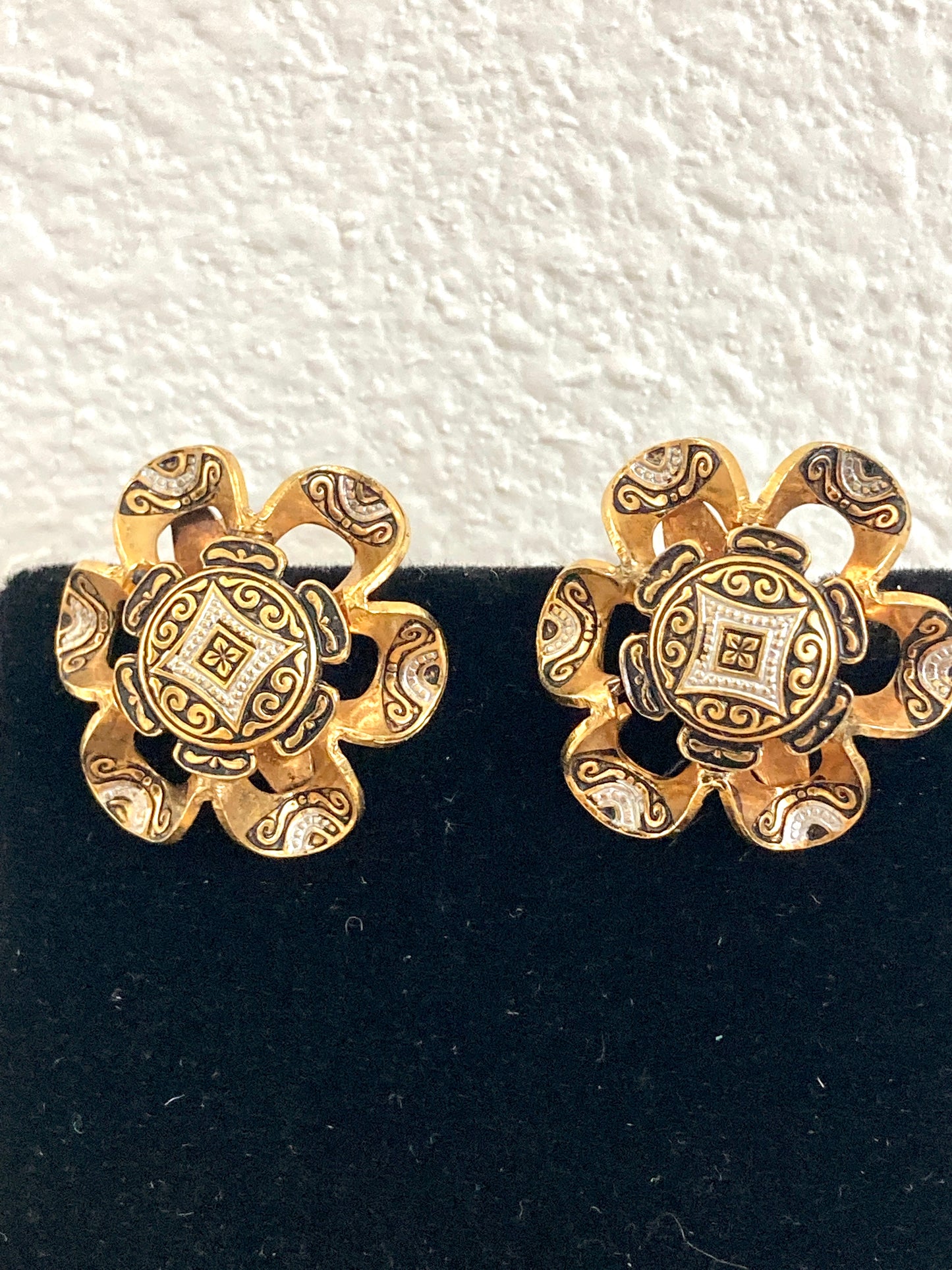 Vintage Damascene Flower Earrings Toledo Spain Clip-ons