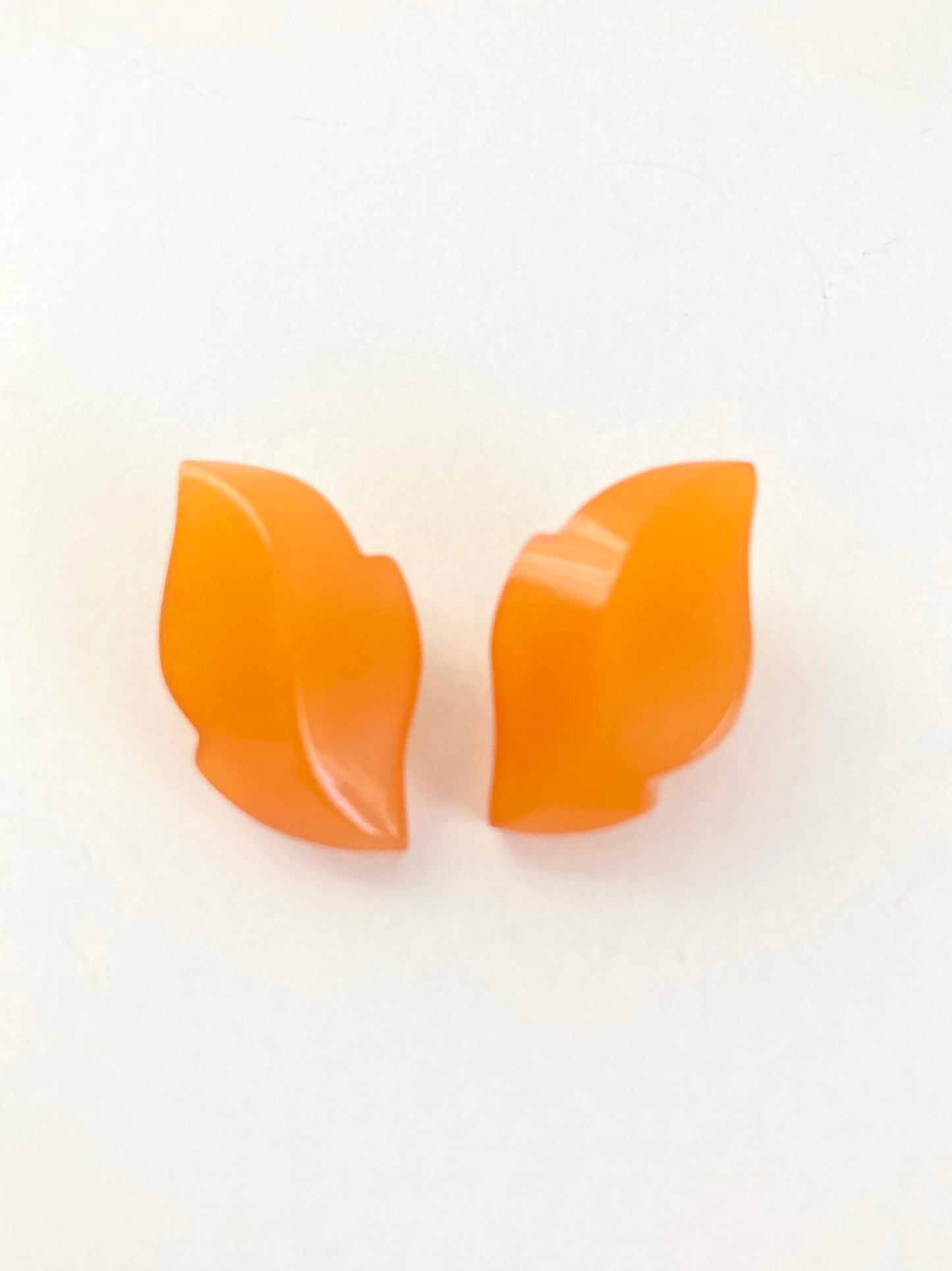 Chunky Lucite Leaf Earrings in Butterscotch