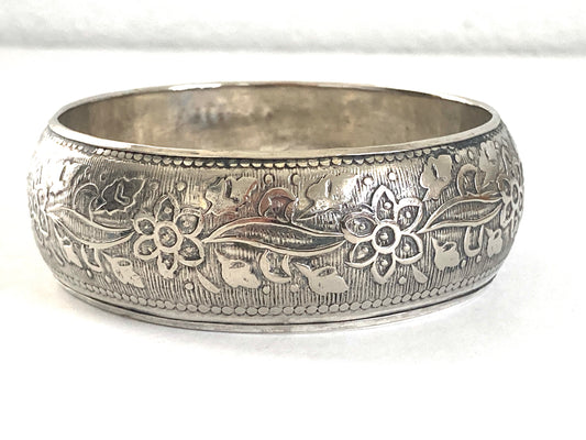 Silver-tone Bangle w/Flowers and Leaves