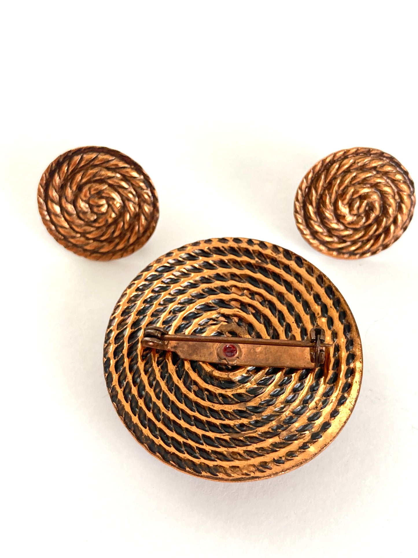 Braided Copper Brooch and Earrings Set with Intaglio