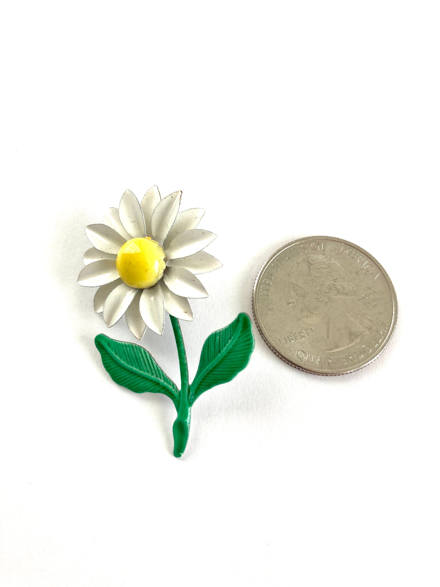 Small Yellow and White Enamel Daisy Brooch