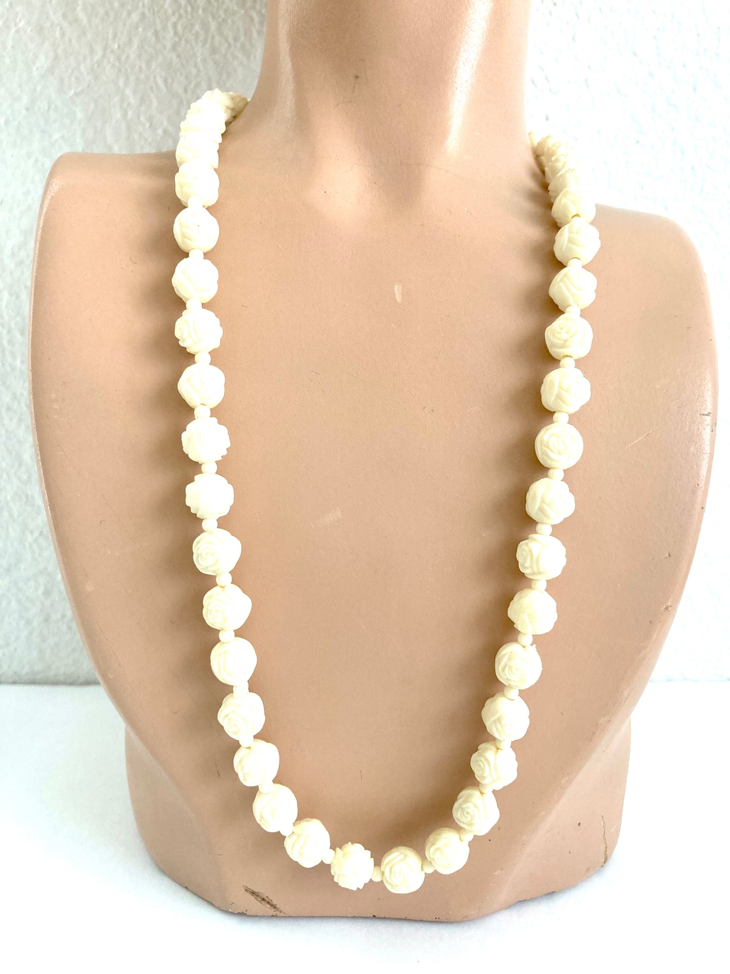 Cream Colored Beaded Roses Necklace