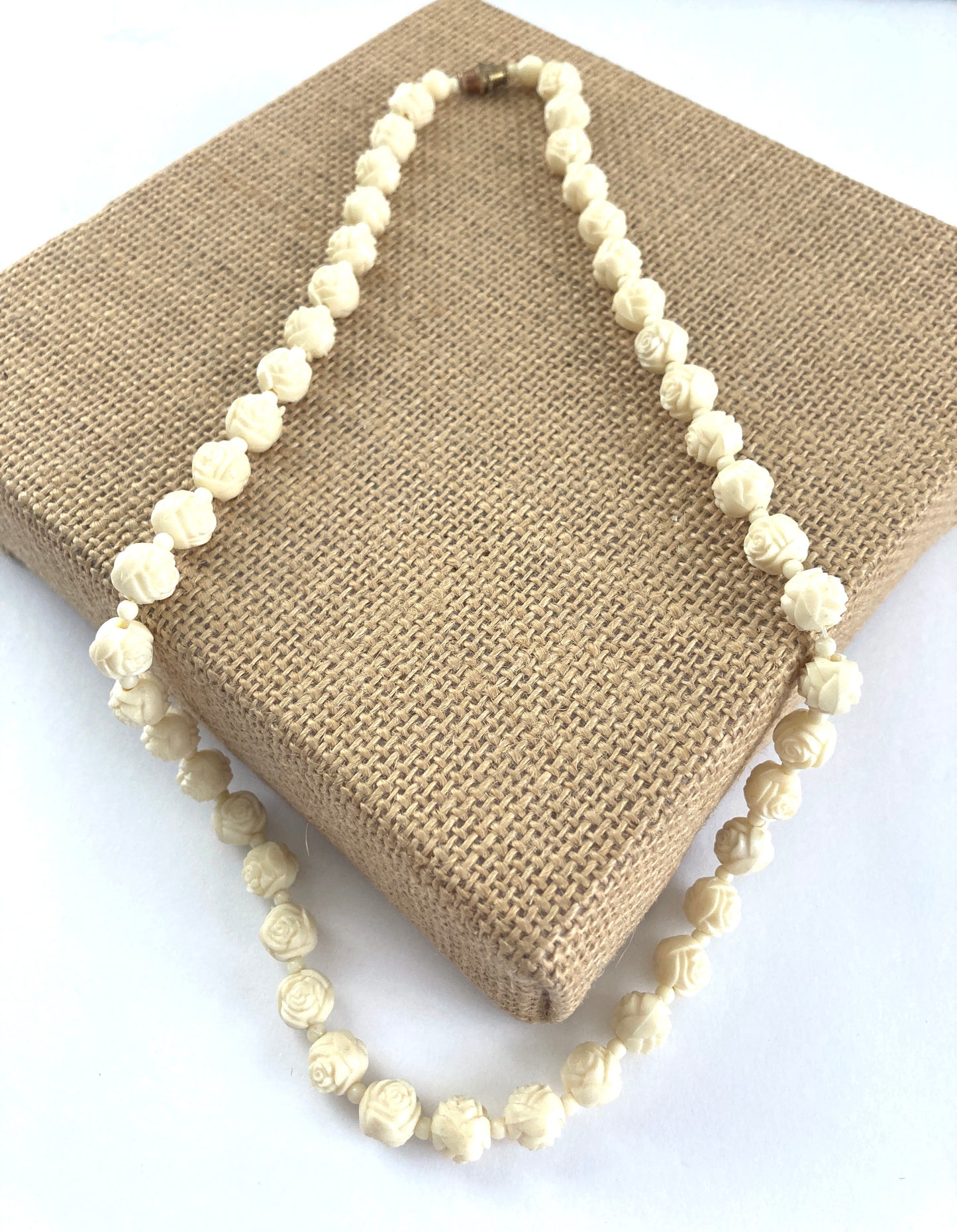 Cream Colored Beaded Roses Necklace