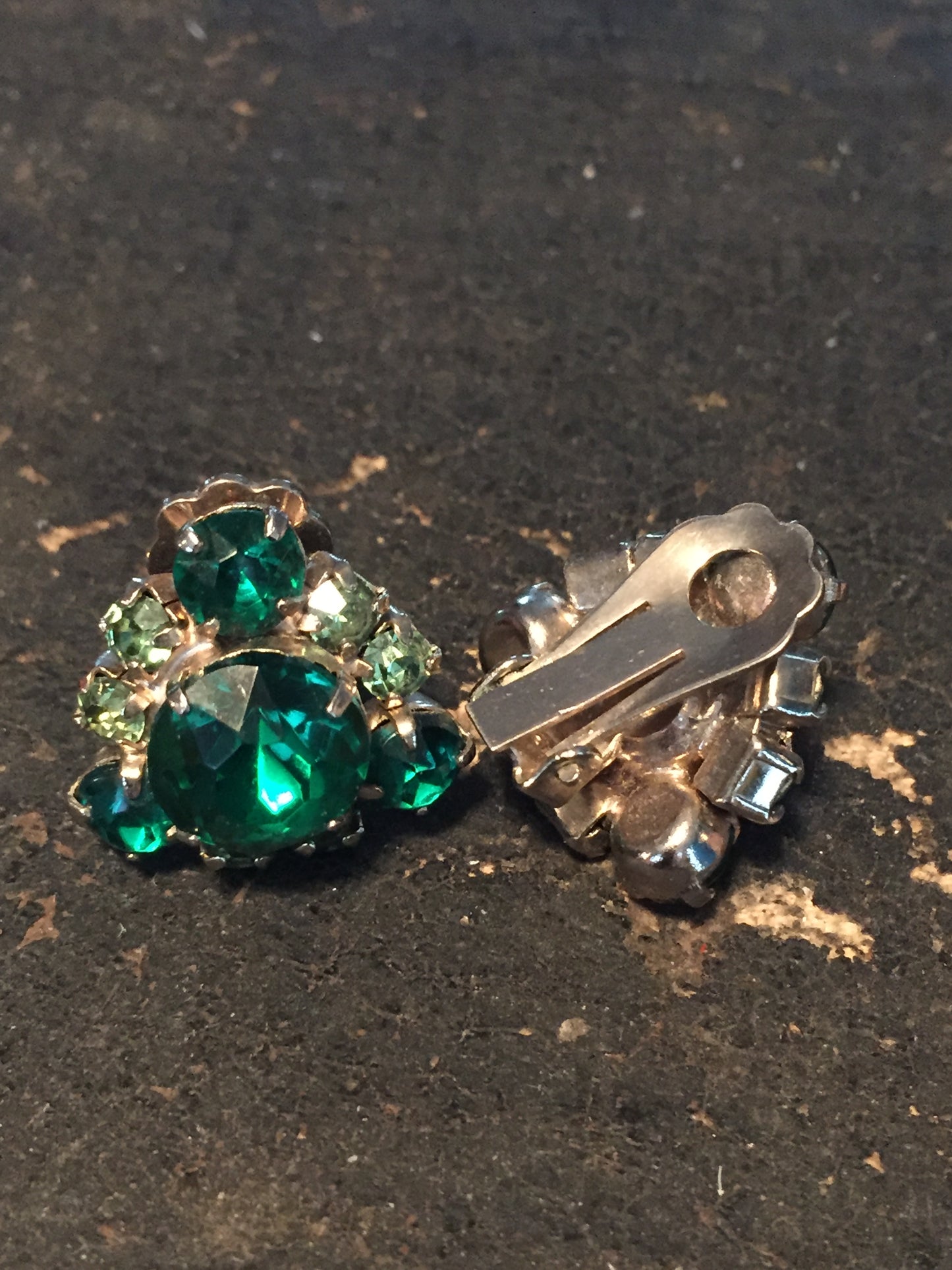 Emerald Green Rhinestone Triangle Cluster Earrings Vintage 1950s