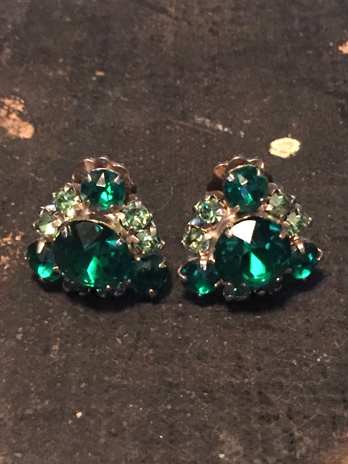 Emerald Green Rhinestone Triangle Cluster Earrings Vintage 1950s