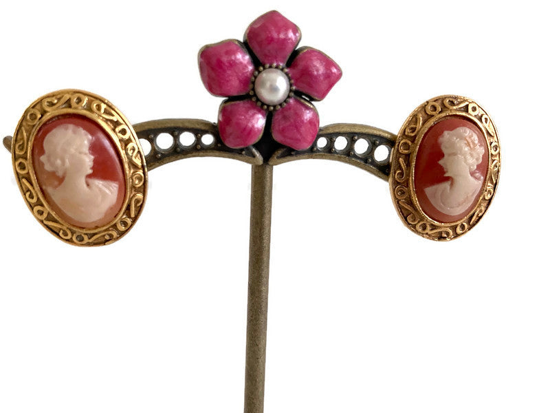 Cameo Earrings Faux Shell Gold Tone Clip Ons