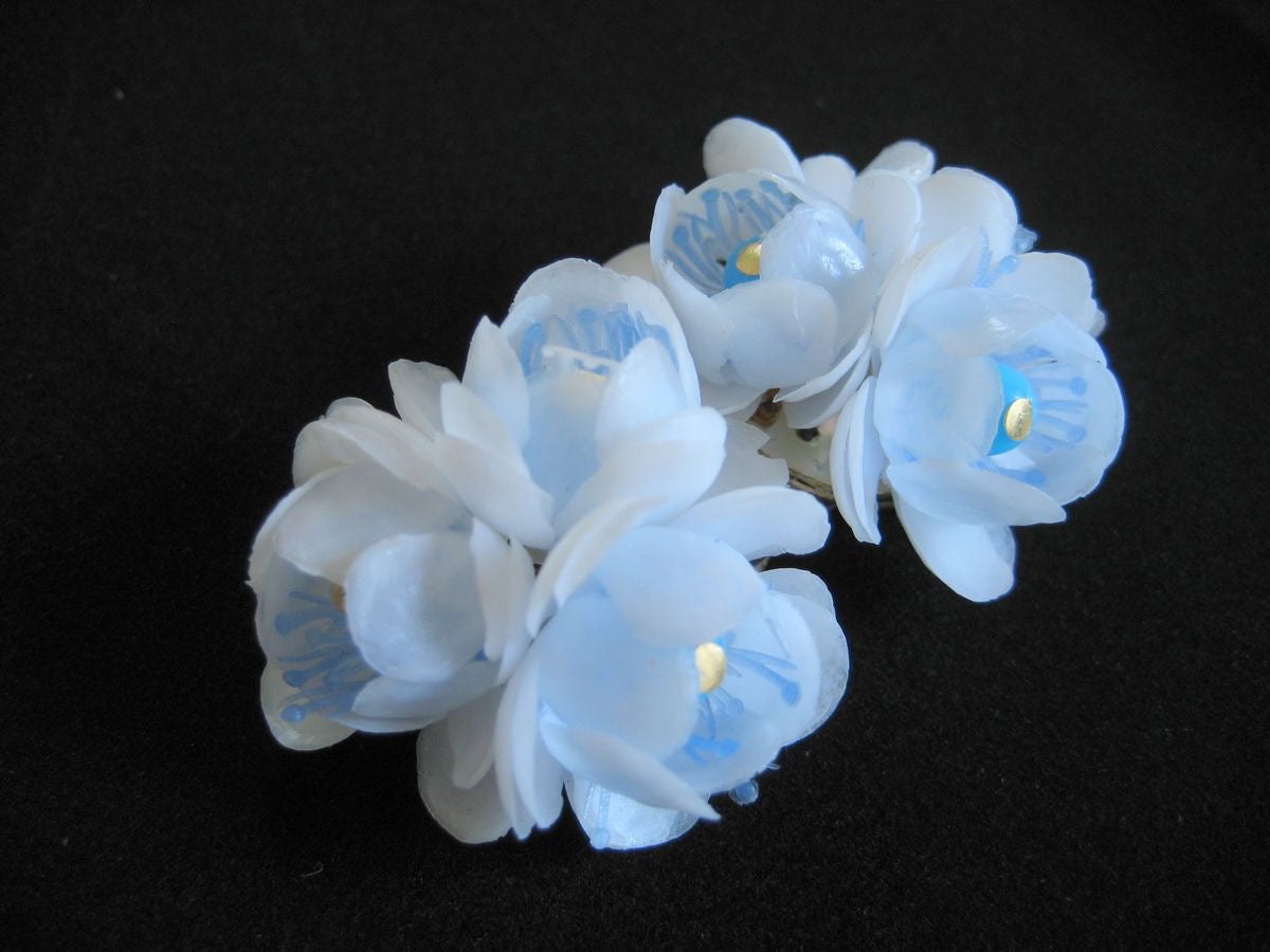 Vintage Plastic Flower Earrings 1950s