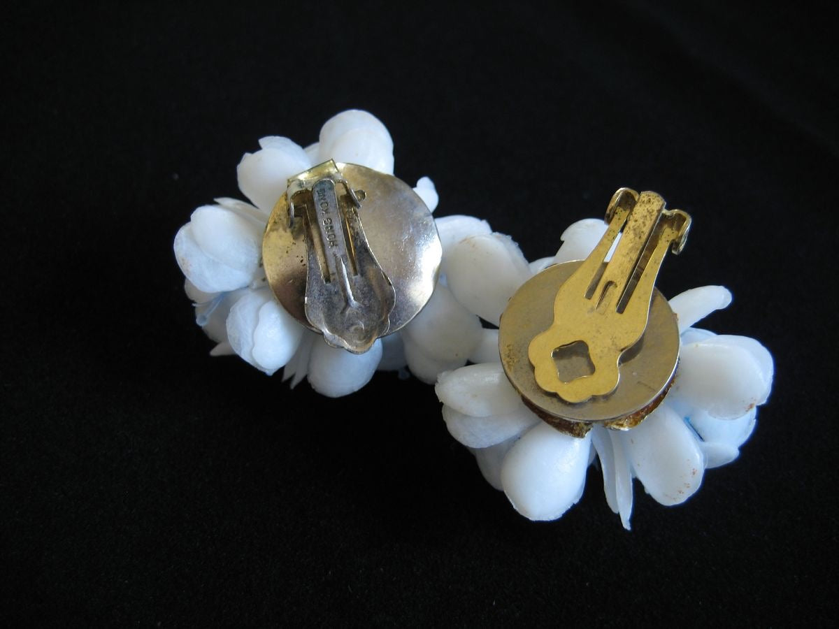 Vintage Plastic Flower Earrings 1950s