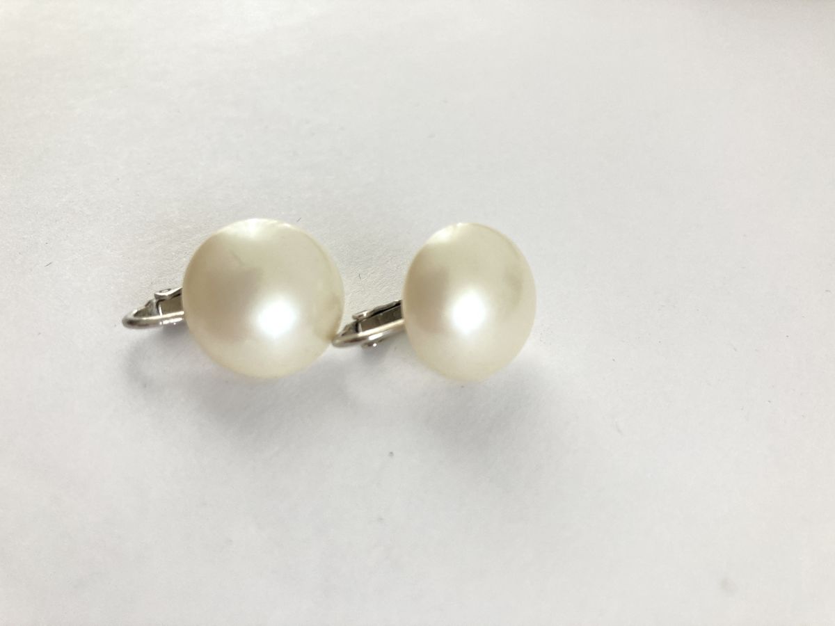 Vintage Cream Pearl Button Clip on Earrings
