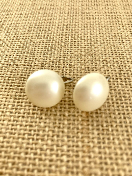 Vintage Cream Pearl Button Clip on Earrings