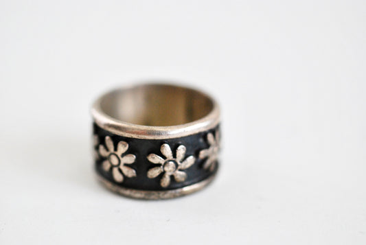 Vintage Mexican Silver Floral Band Ring size 7