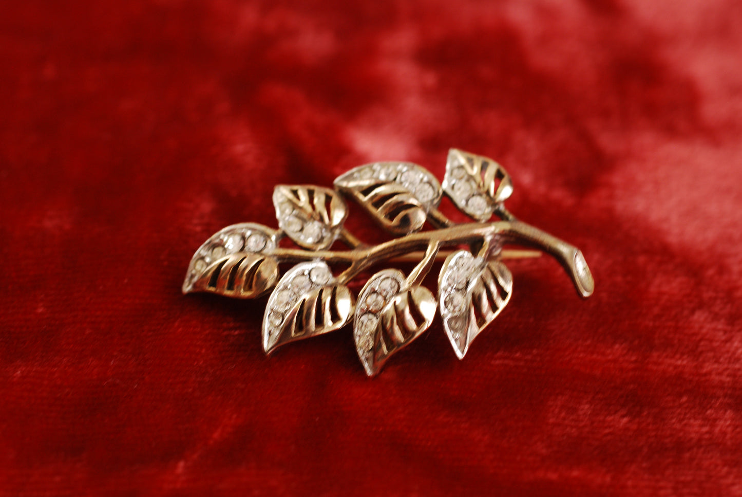 Vintage Leaves Brooch with Rhinestones