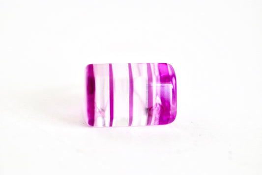 Purple Lucite Ring Vintage size 7 1/2
