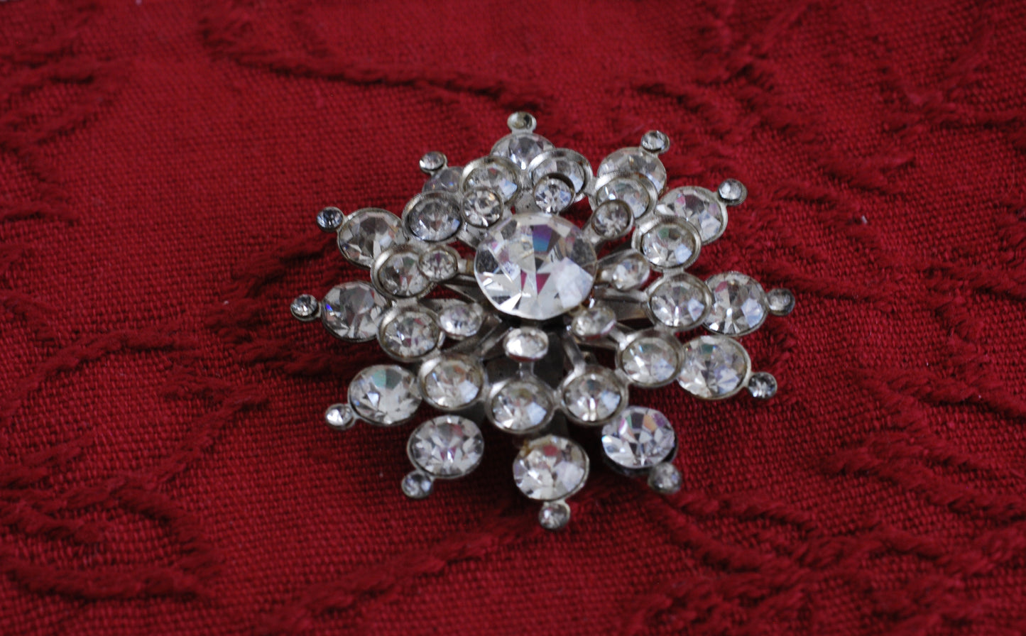 Vintage Starburst Rhinestone Brooch