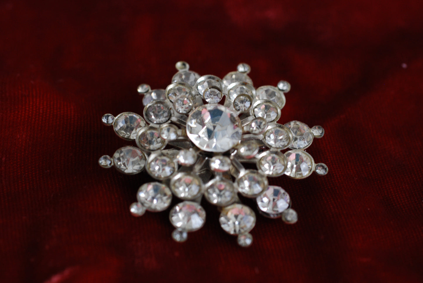 Vintage Starburst Rhinestone Brooch