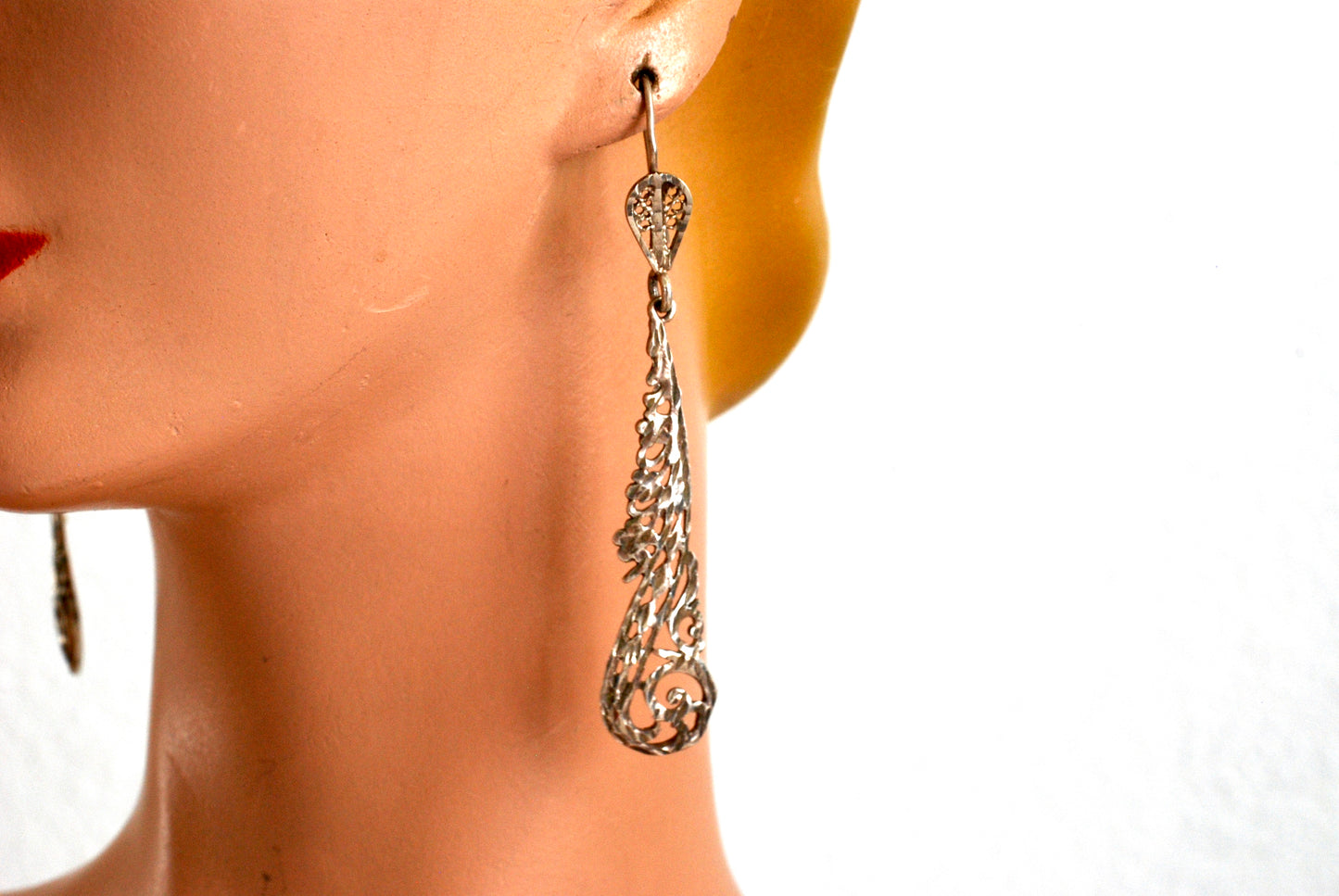 Sterling Silver Diamond Cut Teardrop Earrings Vintage 1970s