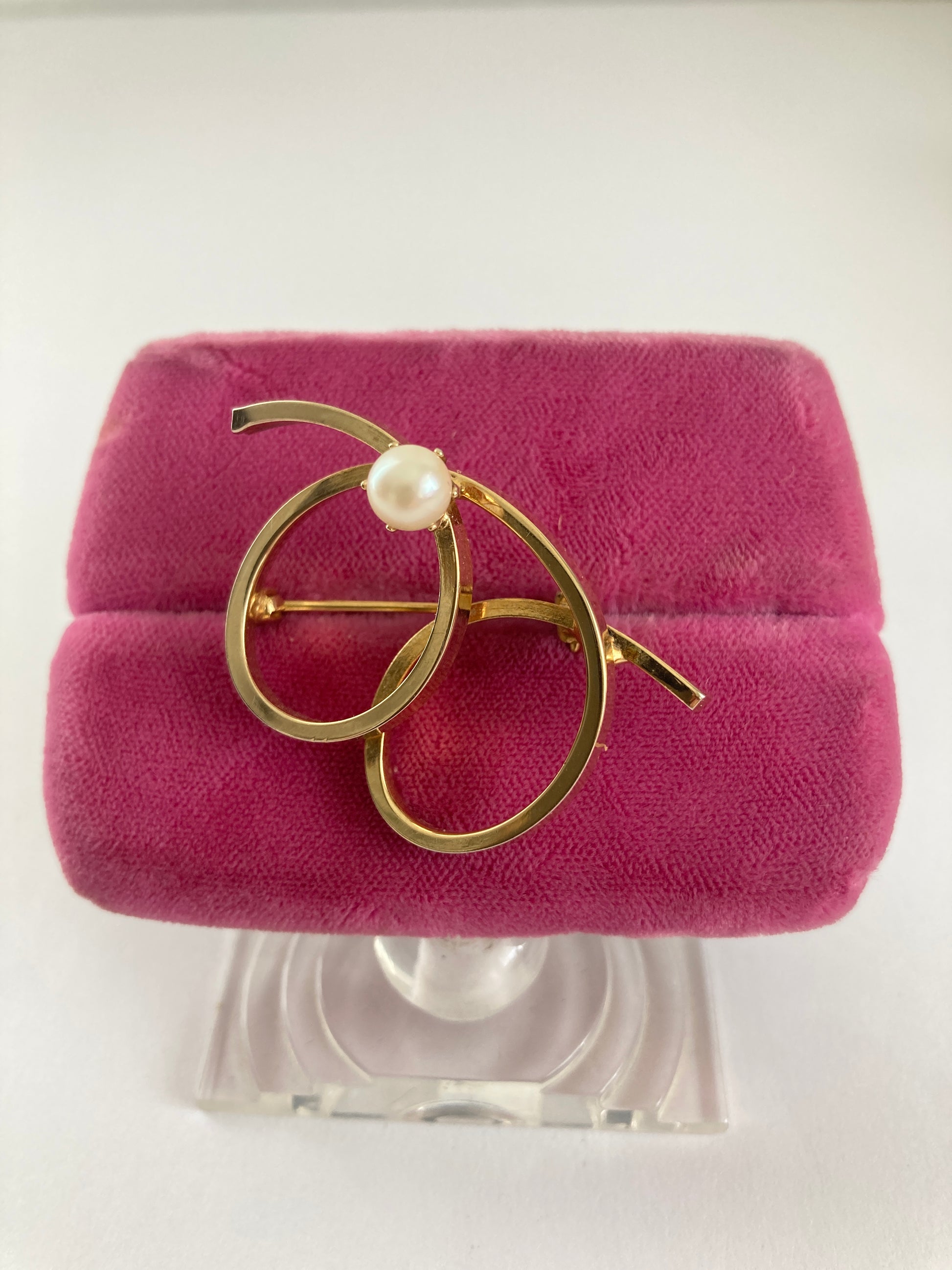 Double Loop Gold Plated Brooch with Single Pearl