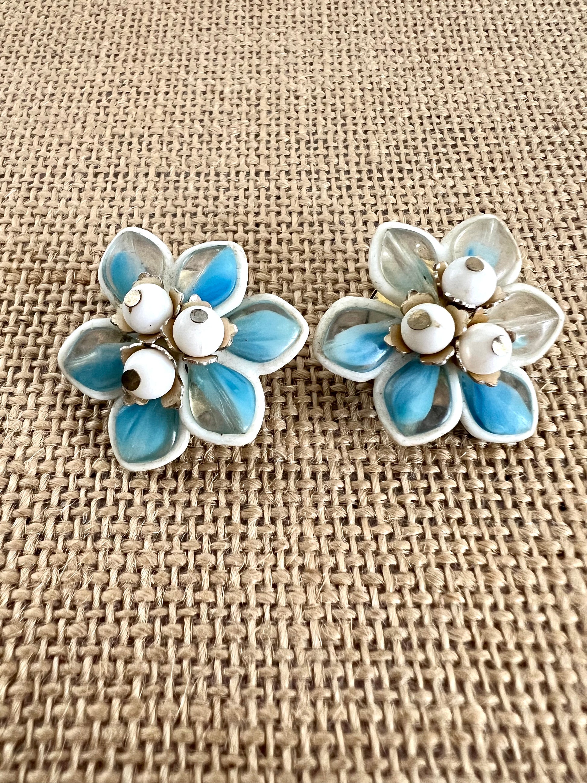 Blue and White Flower Earrings Hong Kong